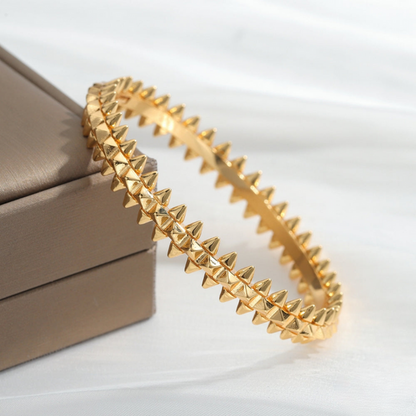 Trio bracelet clash
