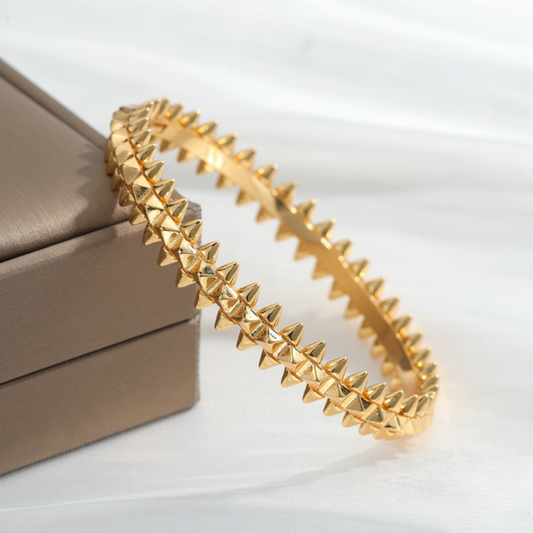 Trio bracelet clash